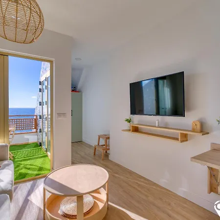 Апартаменты Living Canteras Homes - Beachfront In Style